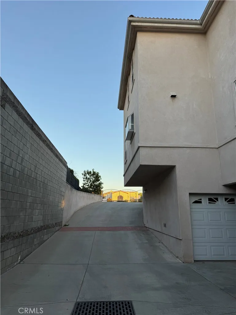 1613 S Atlantic Blvd., home-pic-2